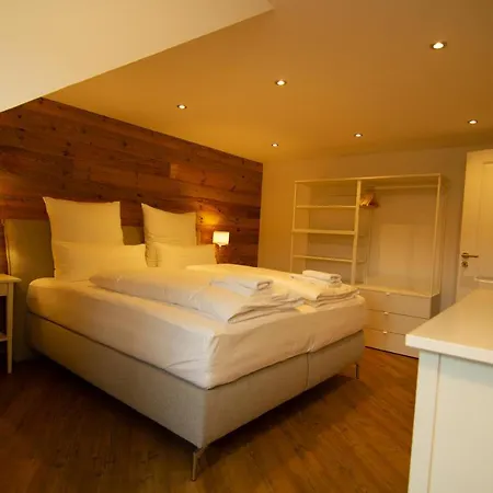 Schiefer Aparthotel