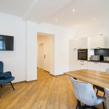 Schiefer Aparthotel